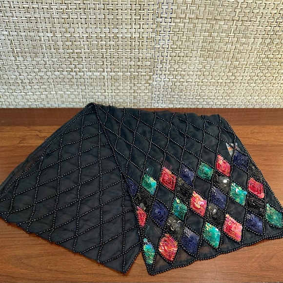 🌟HP🌟VTG 1996 Liz Claiborne Black Micro Bead & Harlequin Pattern Sequin Scarf - Picture 2 of 9